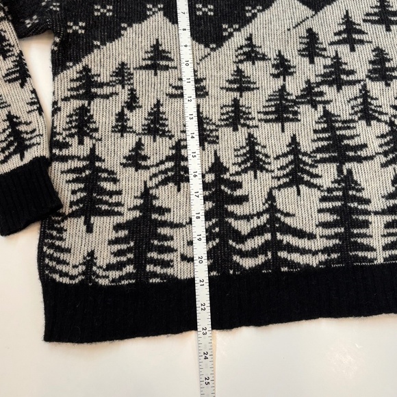 J.Crew Snow Cabin Forest Wool Sweater, Size XL - Picture 9 of 11